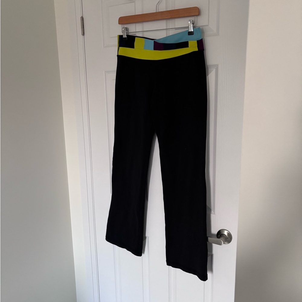 Lululemon Astro Flare Pant 31.5” - Picture 2 of 9